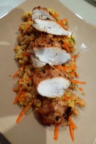 lait battu,semoule,harissa,ail,coriandre,cumin,poischiches,carottes,bouillon de volaille