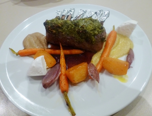 pois chiches,cumin,huile d'olive,navet,orange,citron vert,orange sanguine,carottes,thym,laurier,ail,vin blanc,aubergine,fond de volaille,agneau,carré d'agneau,echalotes,capres,romarin,persil plat,menthe,citron,cacahuètes,chèvre,fond d'agneau,vin rouge