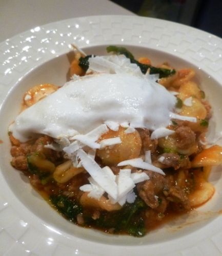 orecchiette,tomates,corbari,san marzano,saucisse italienne,fenouil,ail,piments,rape,cime di rape,parmesan,cacioricotta