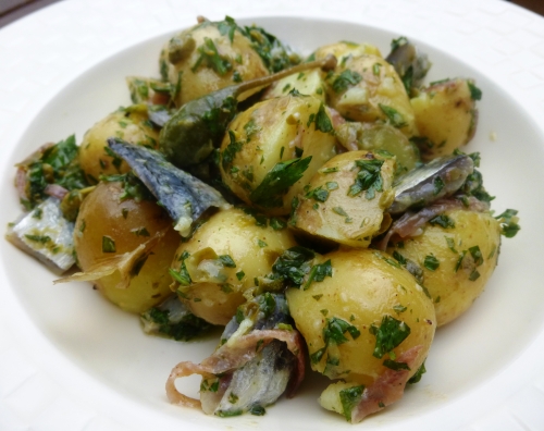 Sardines, Menthe, Persil Plat, Câpres, Moutarde, Huile d'Olive, Ail, Grenailles, Jambon Cru, Citron, Citron Vert