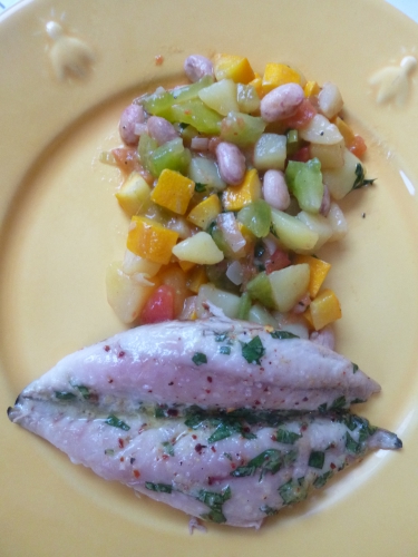 courgette jaune,tomate rouge,san marzano,tomate jaune,green zebra,grenailles,basilic,vinaigre balsamique,huile d'olive,citron,jeune oignon,ail,seafood & fish mélange santa maria,haricots rouges,maquereaux