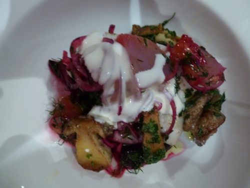 citron,crème epaisse,sandre,carvi,epinards,cèpes,ail,persil,betteraves,chiogga,oignon rouge,aneth,ciboulette,vinaigre de vin rouge,huile d'olive,beurre