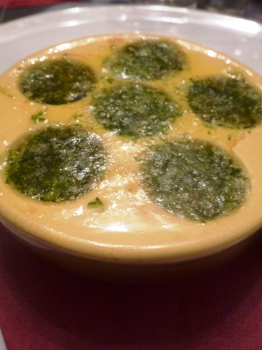 escargots,vin blanc sec,sylvaner,echalote,ail,cumin,anis,anis etoile,muscade,fond de veau,court bouillon,persil,beurre