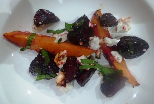 gésiers de canard,vinaigre balsamique,vinaigre de xères,patate douce,piment d'espelette,betteraves,fond de volaille,miel,feta,menthe,bergamote,épices barbecue,fleur de sel