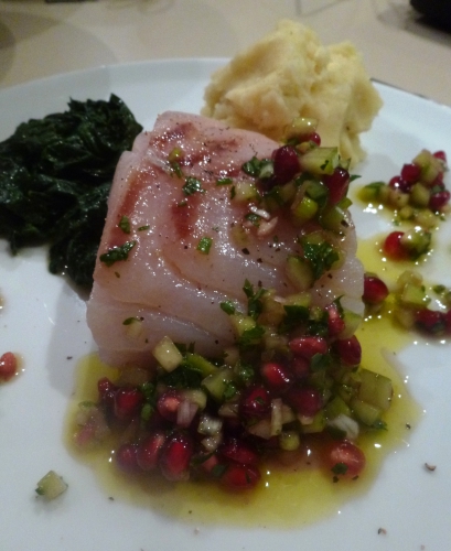 Cabillaud, Huile de Pépins de Raisins, Romarin, Basilic, Coriandre, Ail, Citron, Epinards, Beurre, Lait Battu, Muscade, Grenade, Jeunes Oignons, Concombre, Persil Plat