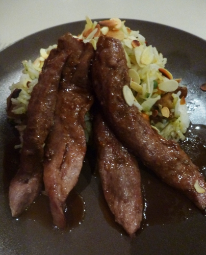 Canard, Basmati, Riz, Sauce au sirop de mandarines, amandes éffilées, 5 épices, piment d'espelette, broccoli, petits pois, salade romaine, betterave chiogga, patate douce, champignons de Paris, bouillon de volaille,