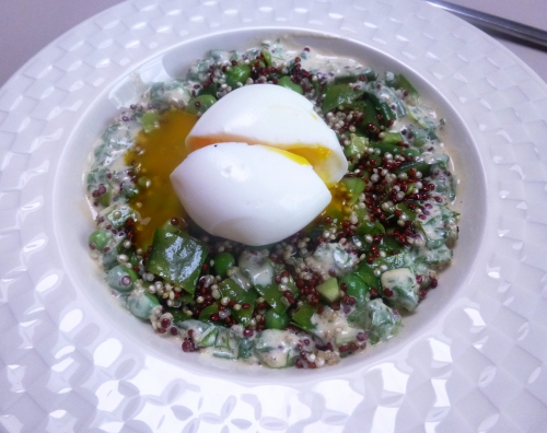 Quinoa Blanc, Quinoa Rouge, Haricots Princesses, Haricots Plats, Haricots Gourmands, Petits Pois, Fèves des Marais, Concombre, Moutarde, Oeufs, Vinaigre de Vin Rouge, Huile de Tournesol, Huile d'Olive, Cerfeuil, Ail, Yaourt 