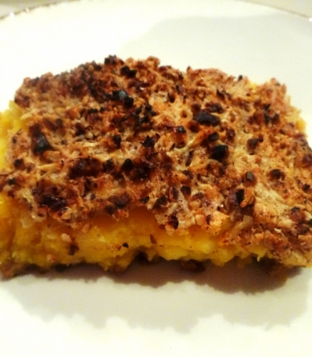 agneau,gigot d'agneau,curcuma,4 epices,cumin,muscade,persil,beurre,concentré de tomates,vin rouge,gruyère,comté,noisettes,pomme de terre,potiron,ail,echalote