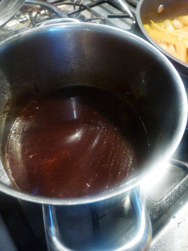 betterave jaune,vinaigre de xères,piment d'espelette,navet boule d'or,scorcenere,carottes,panais,poire,girolles,crème,orange,fond de gibier,fond de volaille,chocolat,cerises du nord,canard sauvage,clou de girofle,fleur de sel