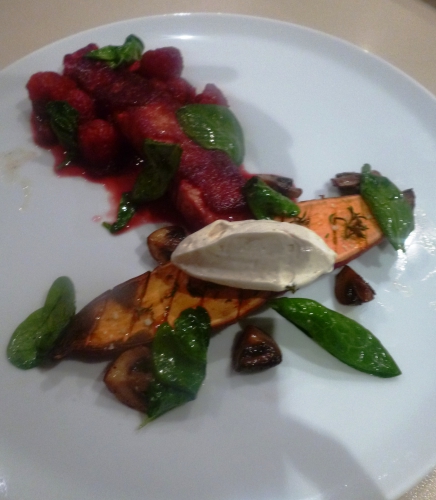 Saumon, Betterave, Vinaigre Balsamique, Miel, Epinards, Champignons, Patate Douce, Crème Epaisse, Philadelphia, Fromage Frais, Sarriette, 4 Epices, Framboises