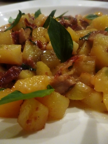 pommes de terre,beurre,parmesan,ail,fond de volaille,cèpes,jambon de bayonne,basilic thaï