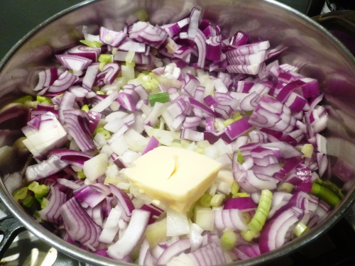 pommes de terre,oignons rouges,oignons jaunes,jeunes oignons,muscade,faisan,bouillon de volaille,fond de volaille,fond de veau,sherry,mirin,sauce soja,boudin noir,crème,echalote