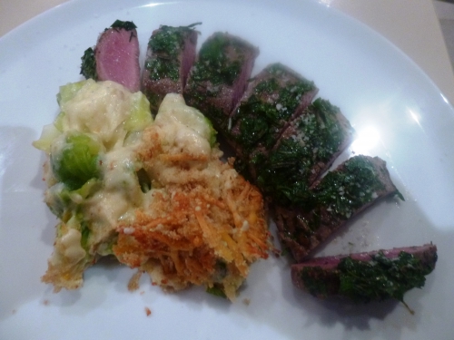 agneau,ail,poireau,choux de bruxelles,muscade,cheddar,persil plat,romarin