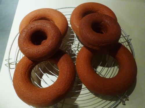 confiture d'abricots,rhum,orange,citron,sucre,crème,levure,farine,beurre,lait,oeufs