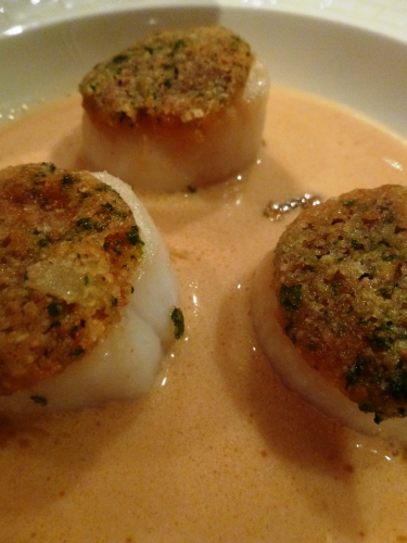 coquilles st jacques,clearwater,cidre,mycrio,ail,persil,noisettes,chapelure,boscoop,reinette,granny smith,beurre demi-sel,echalote,céleri branche,carotte,crème liquide,miel