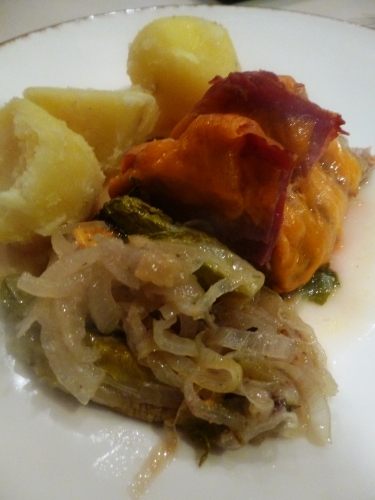 filet mignon de porc,porc,jambon de bayonne,cheddar,oignons,coeurs de laitue,sauge,thym,laurier,vin blanc