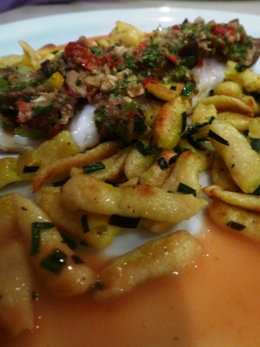 mulet,huile d'olive,spaëtzle,ciboulette,bouillon de légumes,gingembre,crème epaisse,concentré de tomates,sardines,sardines st gilles croix de vie,tabasco,coriandre,citron,citron confit,tomates sèchées,olives noires,jeunes oignons