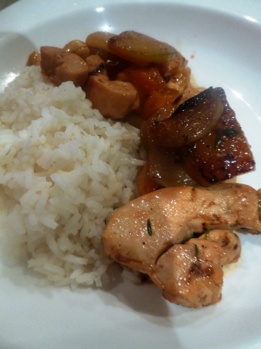 poulet,chou-rave,abricots secs,noix de cajou,fond de volaille,sirop d'erable,thym,citron