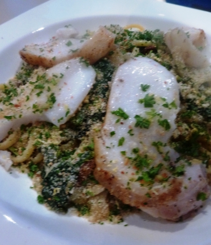 cabillaud,beurre,huile d'olive,anis vert,ail,parmesan,persil,chapelure,zeste de citron,vin blanc,fenouil,epinards,echalotes,linguine,pignons de pin