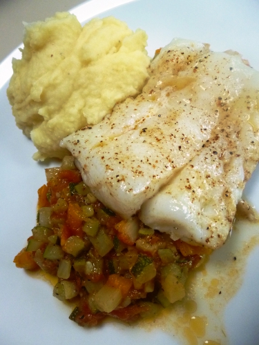 cabillaud,pommes de terre,gueuze,fenouil,courgette,poivron jaune,tomates,thym,huile d'olive,fleur d'huile d'olive,fleur de se,san marzanol