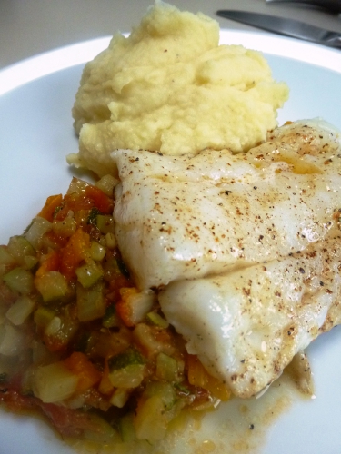 cabillaud,pommes de terre,gueuze,fenouil,courgette,poivron jaune,tomates,thym,huile d'olive,fleur d'huile d'olive,fleur de se,san marzanol