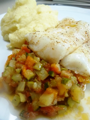 cabillaud,pommes de terre,gueuze,fenouil,courgette,poivron jaune,tomates,thym,huile d'olive,fleur d'huile d'olive,fleur de se,san marzanol