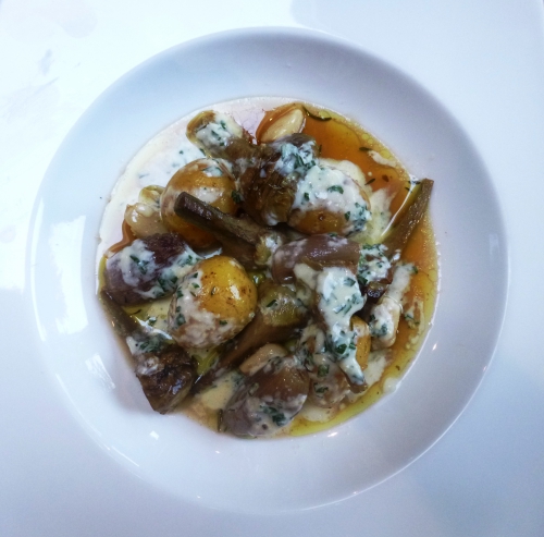 citron,artichauts,grenailles,citron confit,echalotes,ail,laurier,thym,romarin,coriandre,chili,vermouth,vin blanc sec,bouillon de légumes,huile d'olive