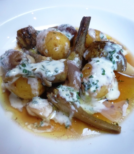 citron,artichauts,grenailles,citron confit,echalotes,ail,laurier,thym,romarin,coriandre,chili,vermouth,vin blanc sec,bouillon de légumes,huile d'olive