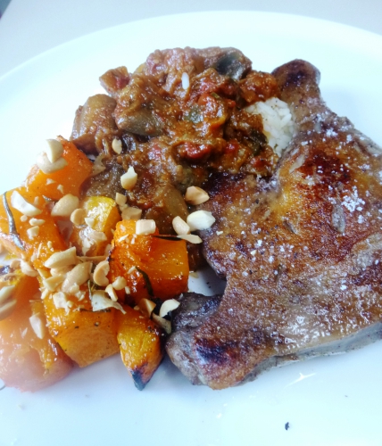 cuisses de canard de barbarie,graisse de canard,baies de genièvre,ail,gingembre,piments,curcuma,concentré de tomates,coriandre,girofle,graines de fenouil,graines de fenugrec,aubergines,oignons,thym,tomates,vinaigre de vin rouge,ghee,sucre,sauce soja,cannelle,4 épices,paprika,graines du cumin,butternut,ail,sucre impalpable,muscade,baies de genièvre,cacaouètes salées