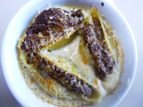 Céleri Rave, Cumin, Bouillon de Volaille, Lait, Crème Epaisse, Conchiglioni, Champignons de Paris, Cèpes, Truffes, Crème Liquide, Piment d'Espelette, Parmesan, Ail, Persil