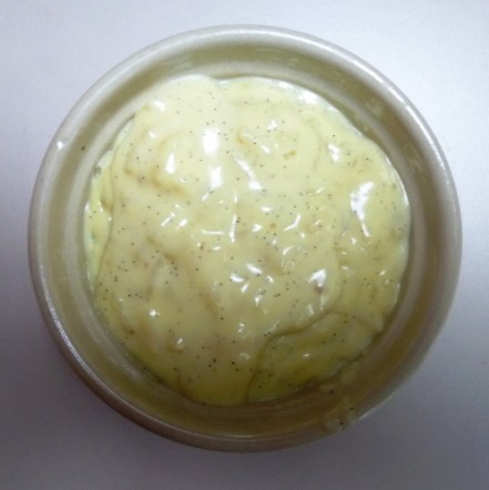 lait,riz,vanille,safran,jagarens,sucre,oeufs,sel