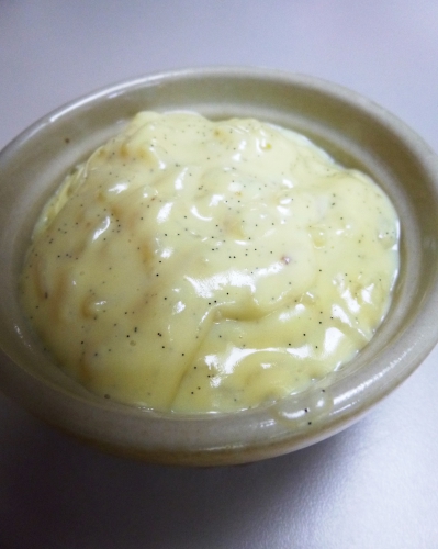 lait,riz,vanille,safran,jagarens,sucre,oeufs,sel