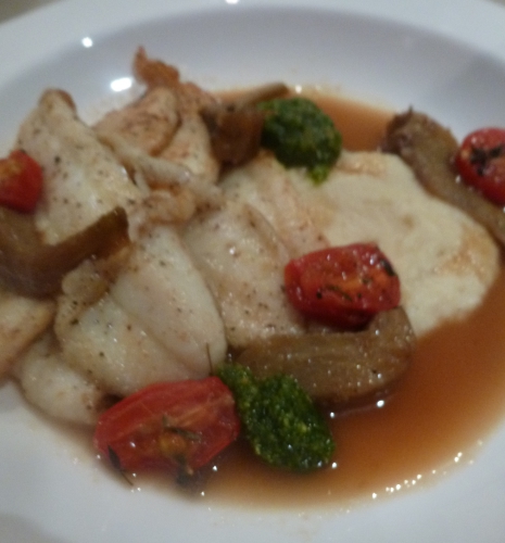 sole,farine,beurre,citron,tomates cerises,ail,thym,huile d'olive,persil,noisettes,parmesan,artichauts,bouillon de volaille,jambon d'ardenne,grains de coriandre,persil tubéreux,crème epaisse,echalotes,vinaigre aux échalotes,panko,sauce soja