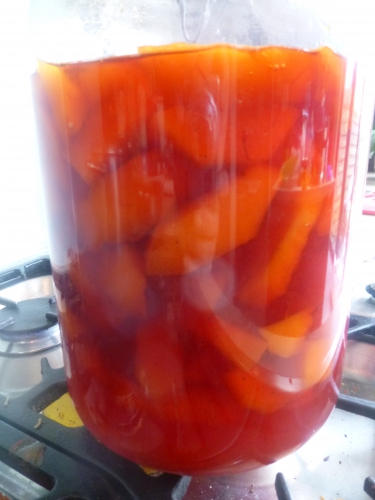 Coings, Sucre, Safran, Clous de Girofle, Citrons, Gingembre, 4 épices, Beurre 