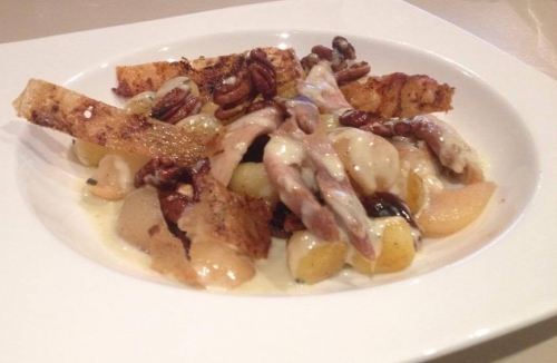cuisses de poulet,gnocchi,sauge,stilton,crème,noix de pécan,poires,sucre