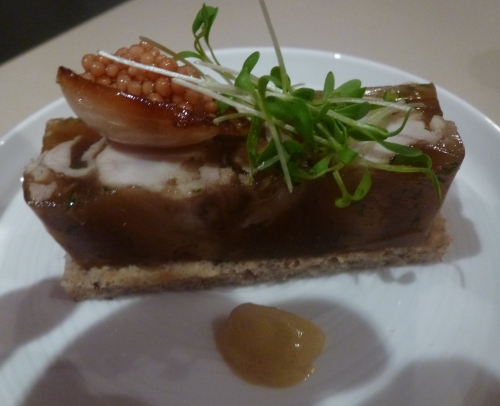 lapin,râbles,bouillon de volaille,aneth,agar agar,gélatine,pain gris,moutarde,cressonette,cresson,graines de moutarde,vinaigre de sushi,oignons grelots,huile d'olive