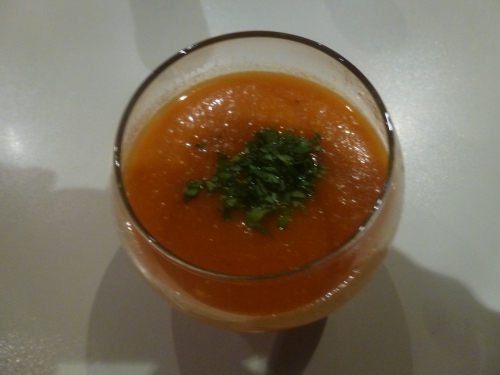 Echalotes, Huile d'Olive, Potimarron, Tomates, Pâte de Curry Roge, Citron Vert, Gingembre, Fish Sauce, Lait de Coco, Coriandre, Bouillon de Volaille