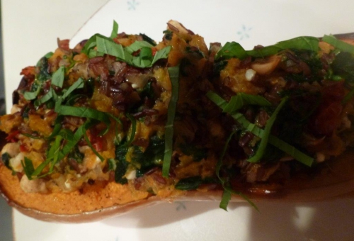 butternut,4 épices,epinards,ail,echalote,feta,tomates confites,riz rouge,noisettes,purée d'amandes,basilic