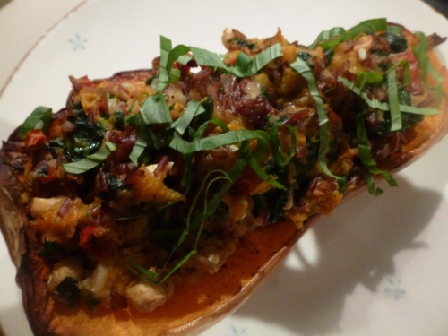 butternut,4 épices,epinards,ail,echalote,feta,tomates confites,riz rouge,noisettes,purée d'amandes,basilic