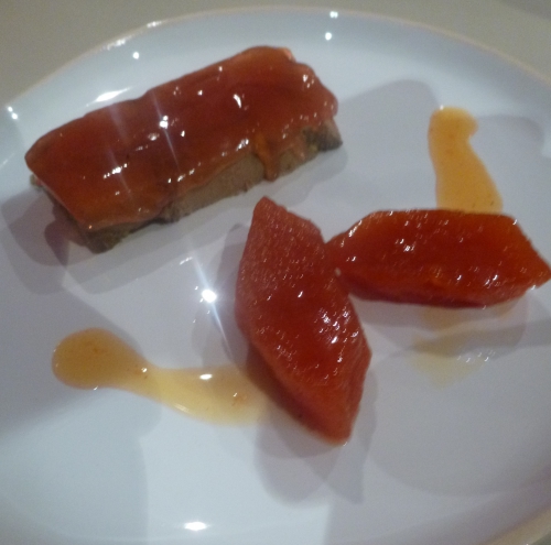 foie gras de canard,cognac,sherry,banuyls,riesling,sel,sucre,quatres epices,muscade,coings,citrons,gingembre,girofle,safran,beurre,pectine,agar-agar