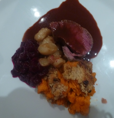 patates douces,ail,oeufs,beurre,crème,noix de pécan,sucre de canne,farine,ras el hanout,navets,miel,poivre du kerala,maury,céleri,echalote,carotte,thym,orange,fond de volaille,fond de gibier,chocolat noir,faon,betteraves,dattes medjoul,cognac,citron,vinaigre de xères,bouillon de volaille,huile d'olive