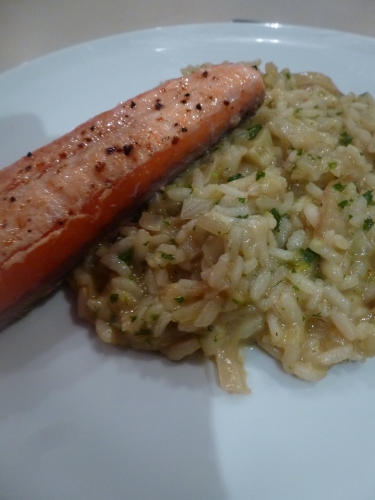 riz a risotto,fenouil,gingembre,saumon,jeunes oignons,echalotte,vin blanc,noilly prat,bouillon de volaille,bouillon de crustacés,épices lime and pepper,épices seafood and fish,parmesan,crème de coco,citron,persil