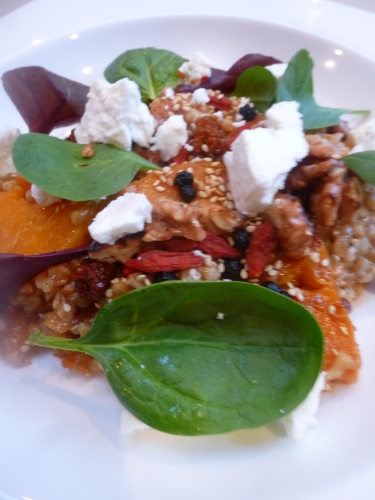 petit epeautre,bouquet garni,bouillon de légumes,noix,baies de goji,baies maqui,baies inca,jeunes pousses,feta,huile de sésame,miso,mirin,miel,huile d'arachide,butternut,vinaigre de cidre,citron,graines de sésame