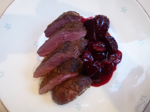 Maquereau Fumé, Magret de Canard, Betterave, Cerise, Banyuls, Vinaigre de Cidre, Vinaigre de Xères, Vinaigre Balsamique, Sucre, Badiane, Baies de Genièvre, Poivre, Fond de Volaille, Piment d'Espelette 
