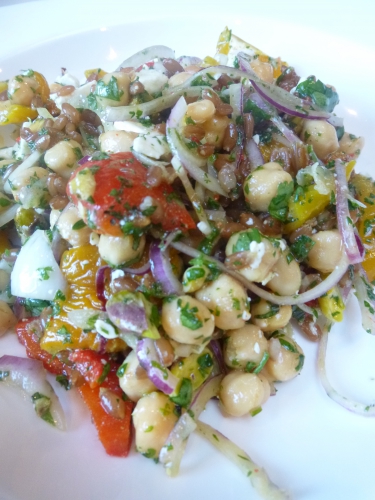 poivrons,epeautre,citron vert,pois chiches,feta,oignon rouge,pistaches,baies inca,persil,coriandre,menthe