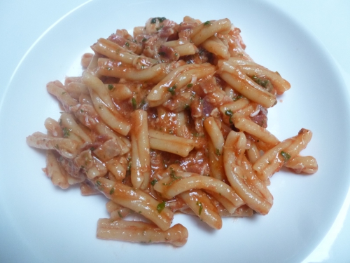 Treccie, Lampascioni, Coulis de Tomates, Ail, Basilic, Persil, Pancetta, Huile d'Olive, Parmesan