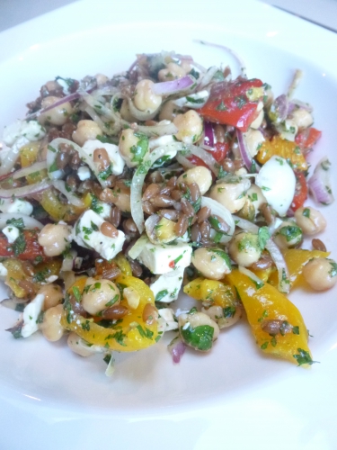 poivrons,epeautre,citron vert,pois chiches,feta,oignon rouge,pistaches,baies inca,persil,coriandre,menthe