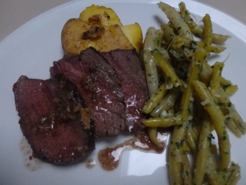 haricots,ail,persil,beurre,huile d'olive,oignons nouveaux,picanha,vin blanc,fleur de sel,pommes de terre,herbes de provence,piment de cayenne