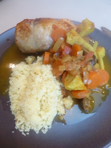 artichauts,carottes,olives noires,oignons rouges,vin blanc,fond de volaille,ail,miel,coriandre,orange,citron,citron confit,ras-el-hanout,piment de cayenne,persil,menthe