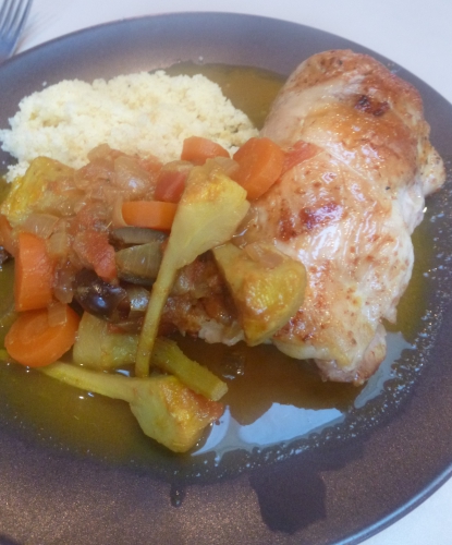 artichauts,carottes,olives noires,oignons rouges,vin blanc,fond de volaille,ail,miel,coriandre,orange,citron,citron confit,ras-el-hanout,piment de cayenne,persil,menthe